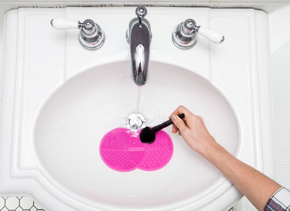 Danielle Tutorial Brush Cleansing Mat-PinkMakeup RemoversDANIELLE